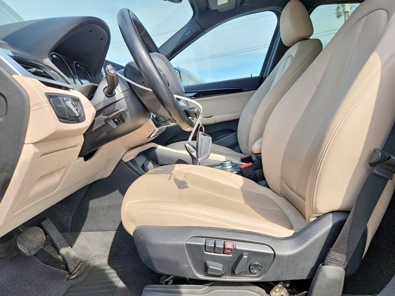 2021 BMW X1 xDrive28I - zdjęcie 7