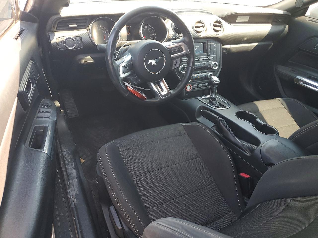 2016 Ford Mustang - zdjęcie 8