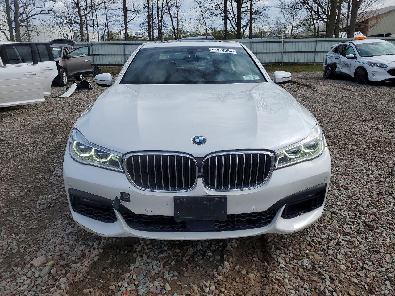 2016 BMW 750 Xi - zdjęcie 5