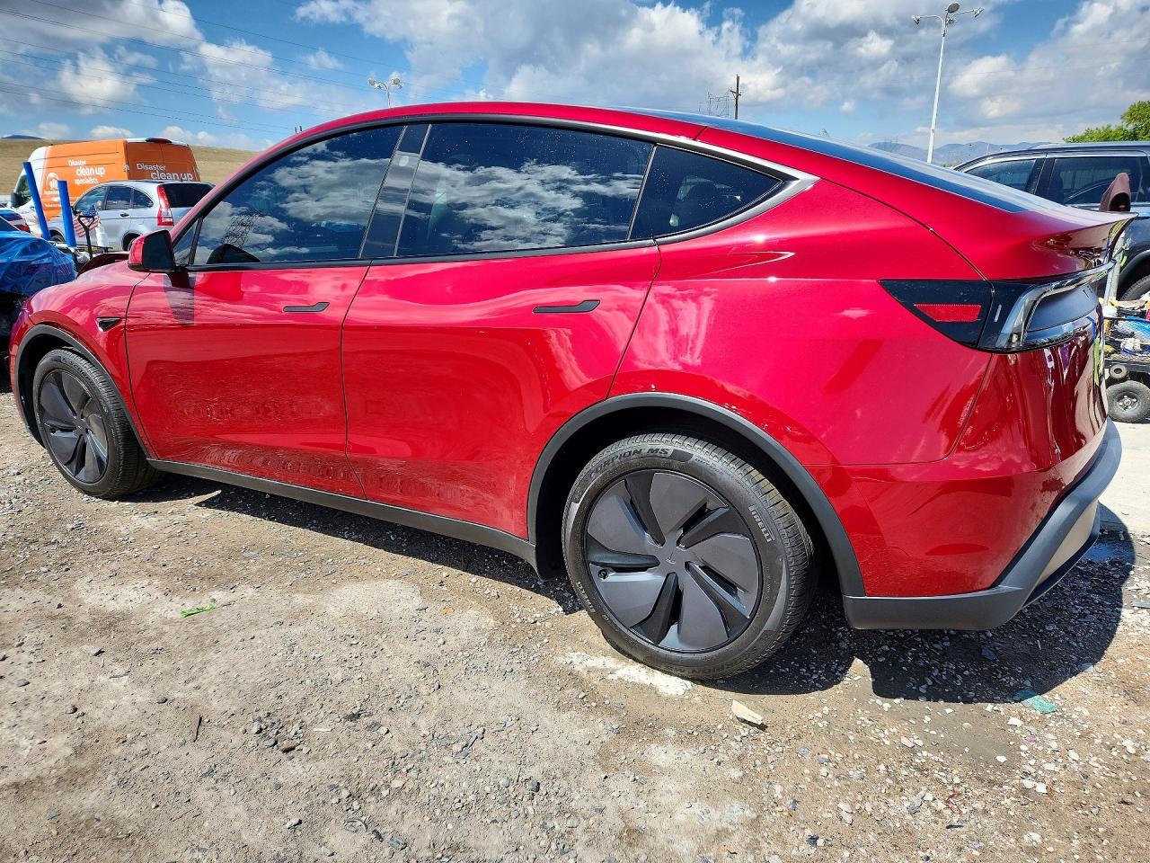 2026 Tesla Model Y - zdjęcie 2