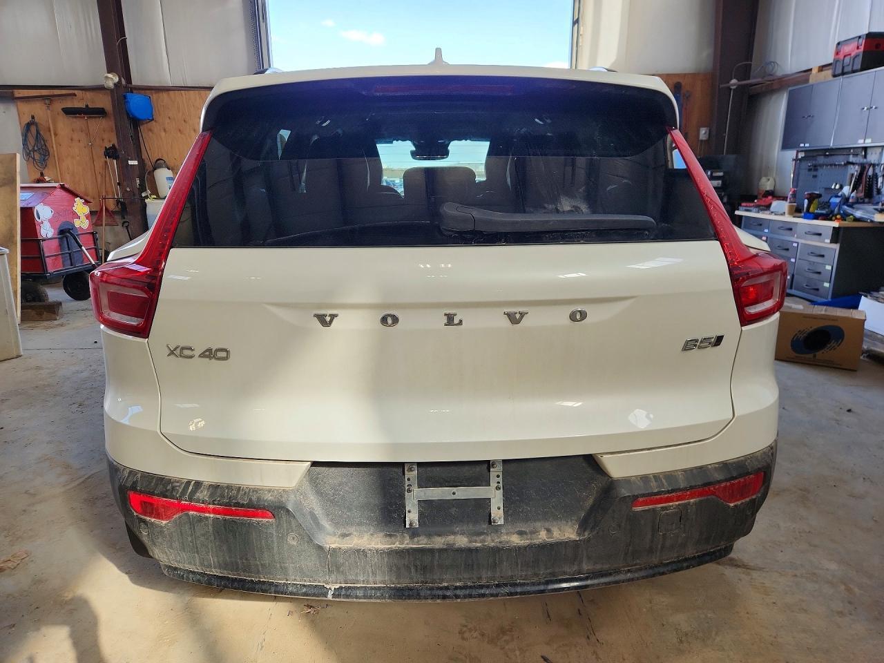 2023 Volvo Xc40 Plus - zdjęcie 6