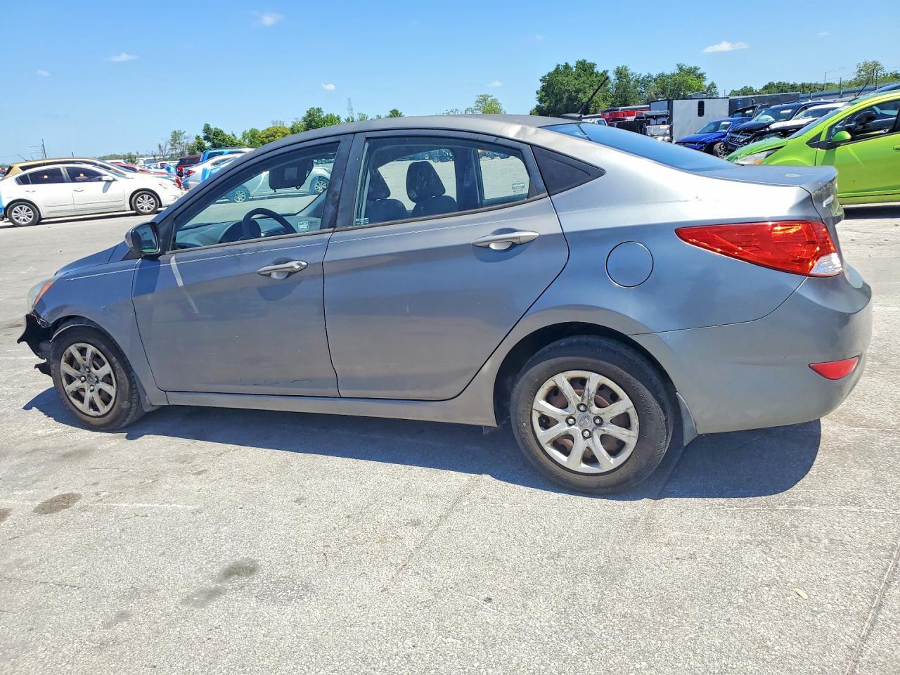 2013 Hyundai Accent Gls - zdjęcie 2