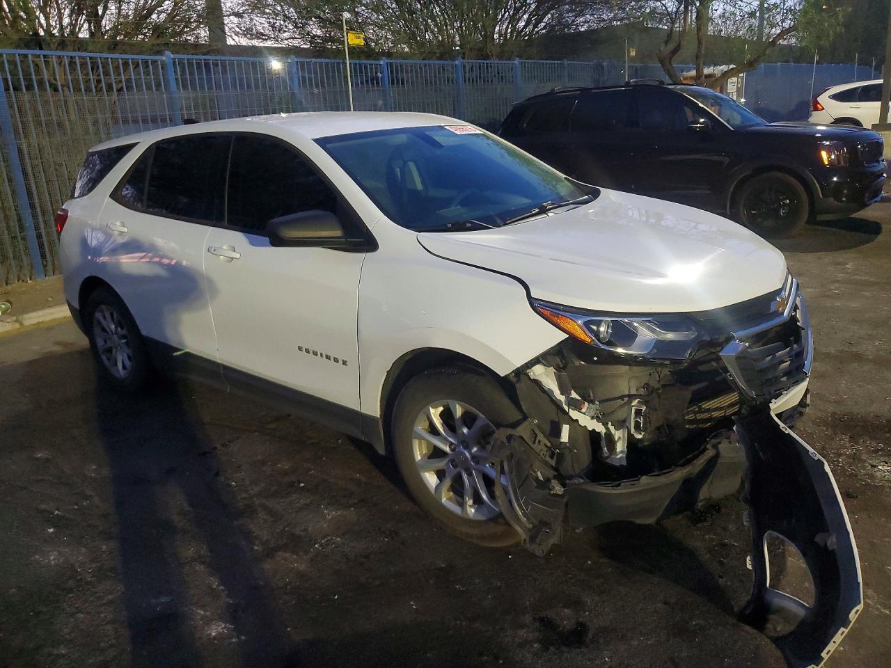 2019 Chevrolet Equinox Ls - zdjęcie 4