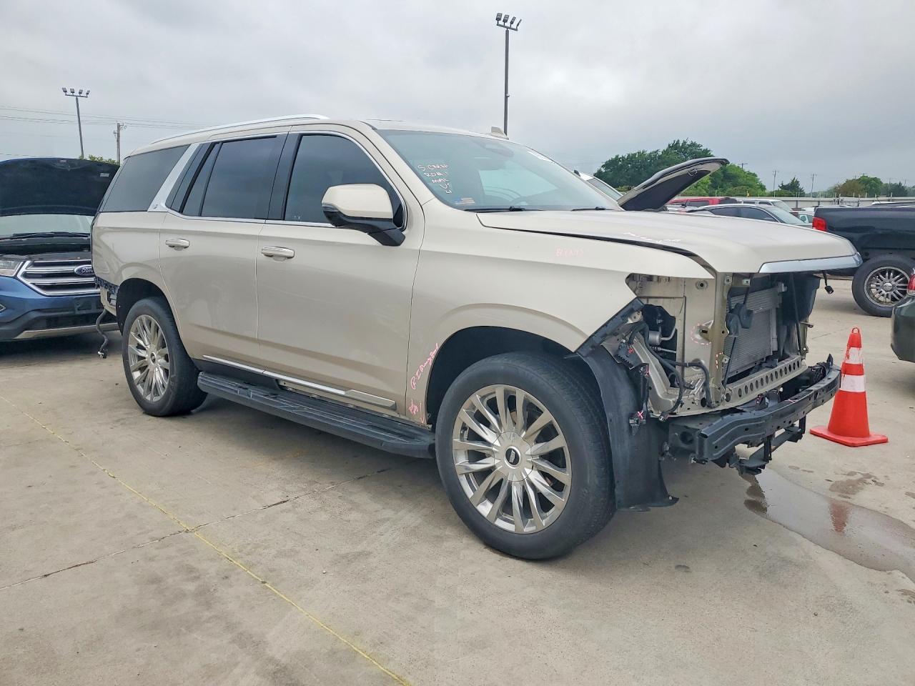 2021 Cadillac Escalade Premium Luxury - zdjęcie 4