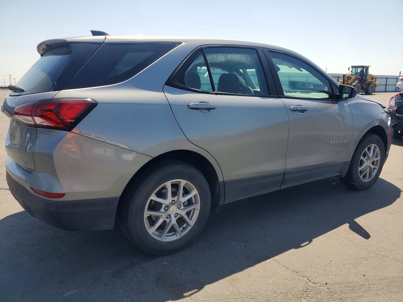 2023 Chevrolet Equinox Ls - zdjęcie 3