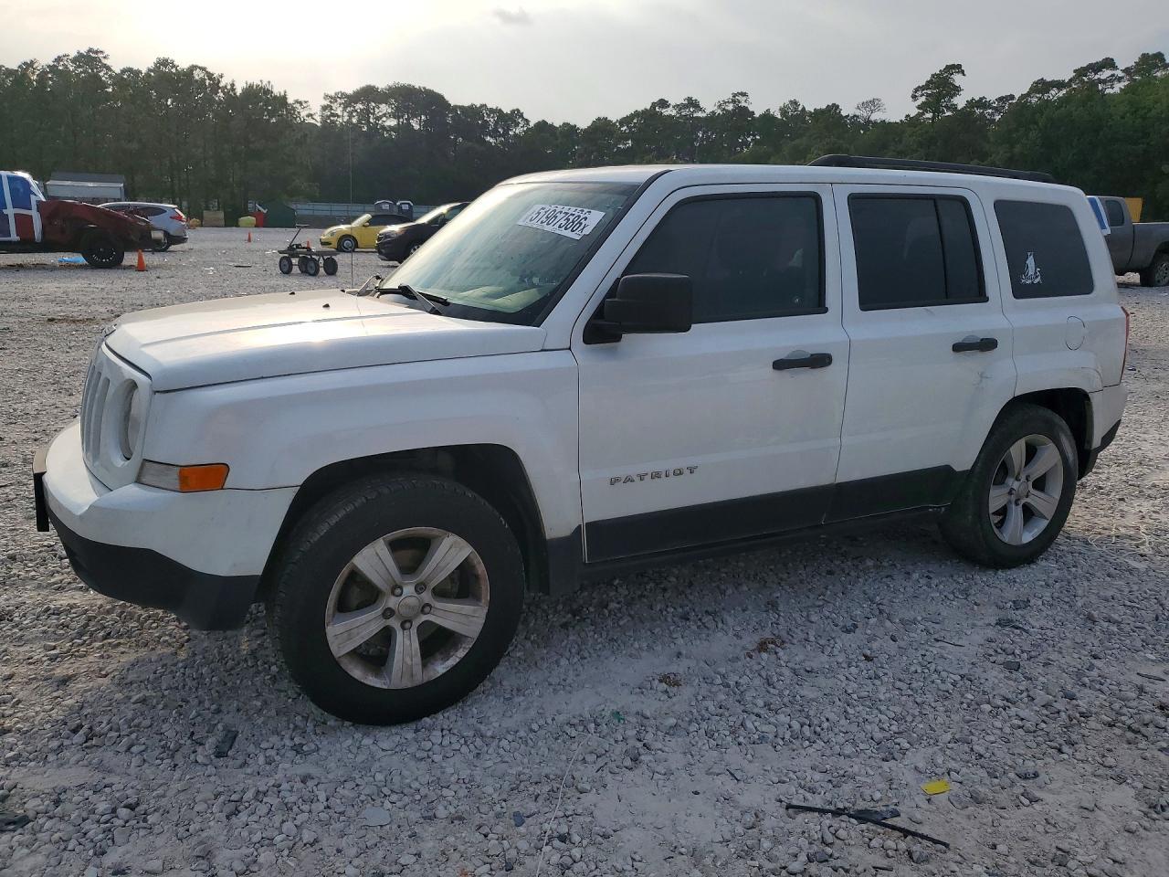 2016 Jeep Patriot - zdjęcie główne