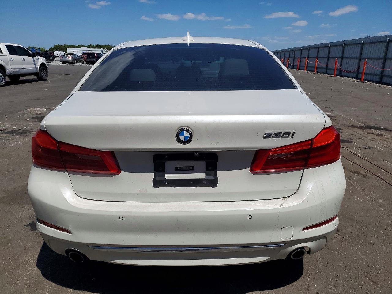 2019 BMW 530 I - zdjęcie 6
