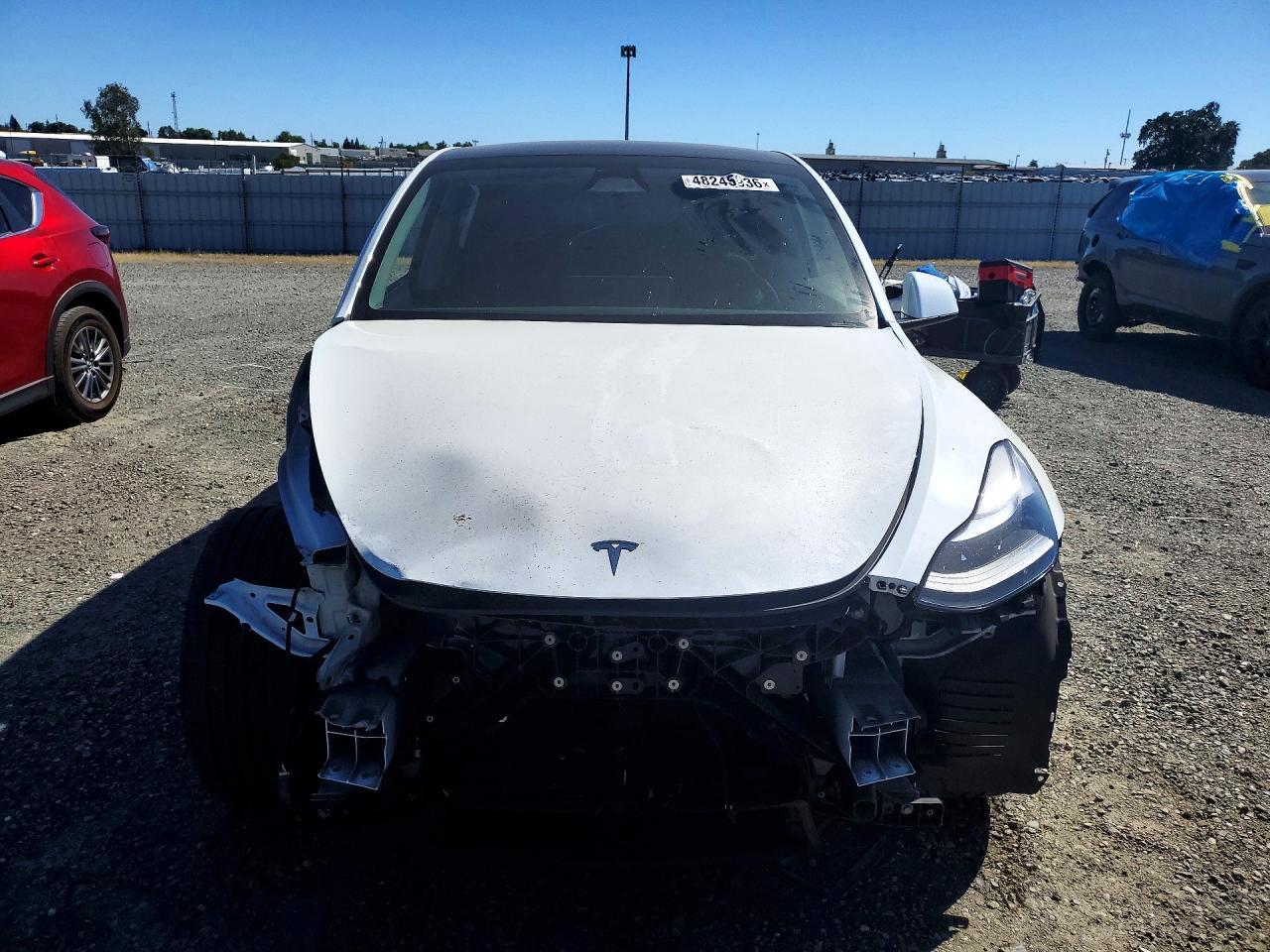 2024 Tesla Model Y - zdjęcie 5