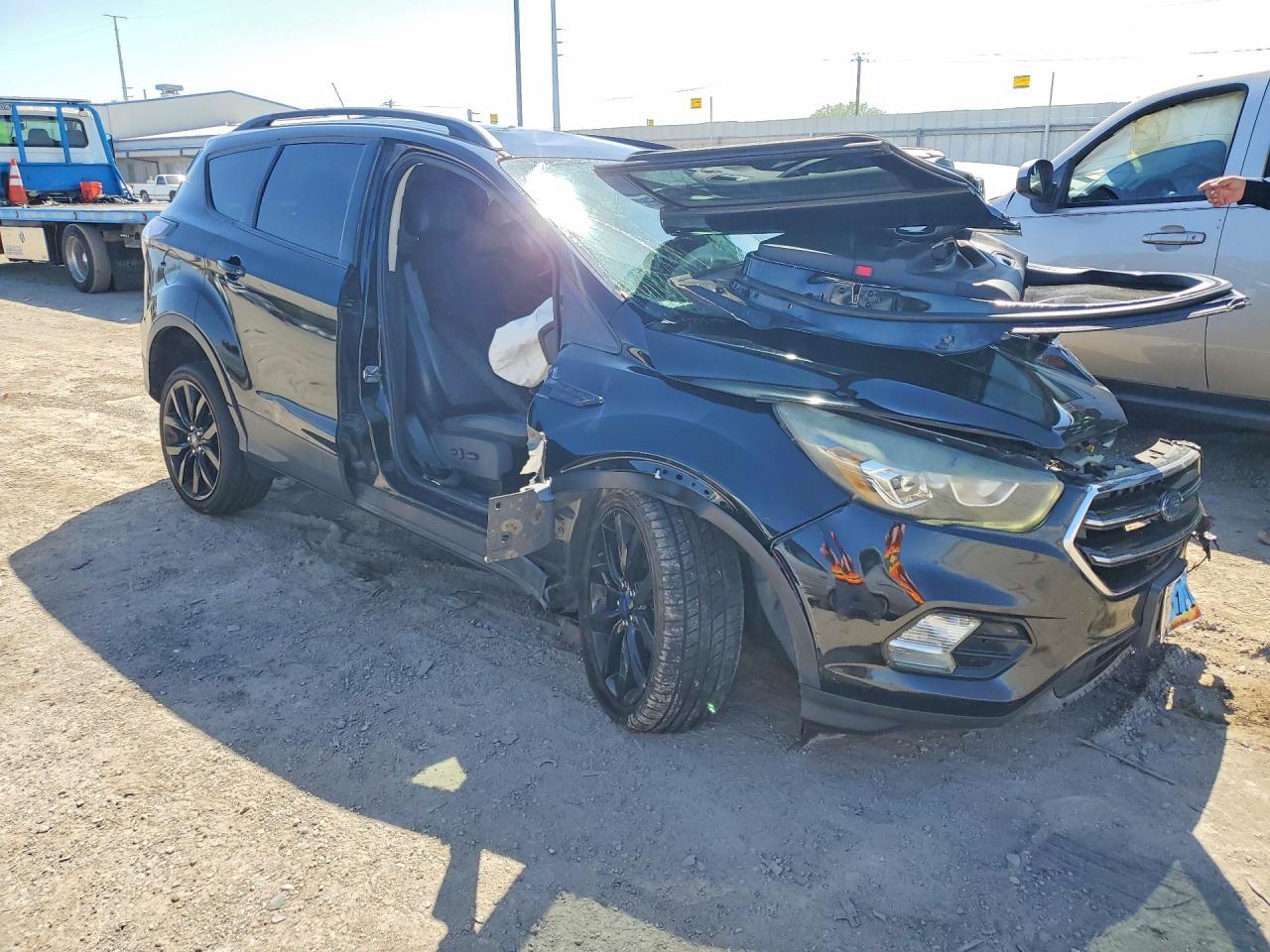 2017 Ford Escape Titanium - zdjęcie 4