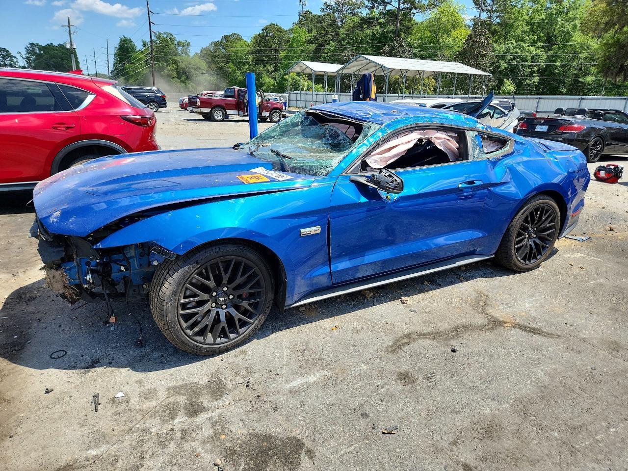 Ford Mustang - zdjęcie 1