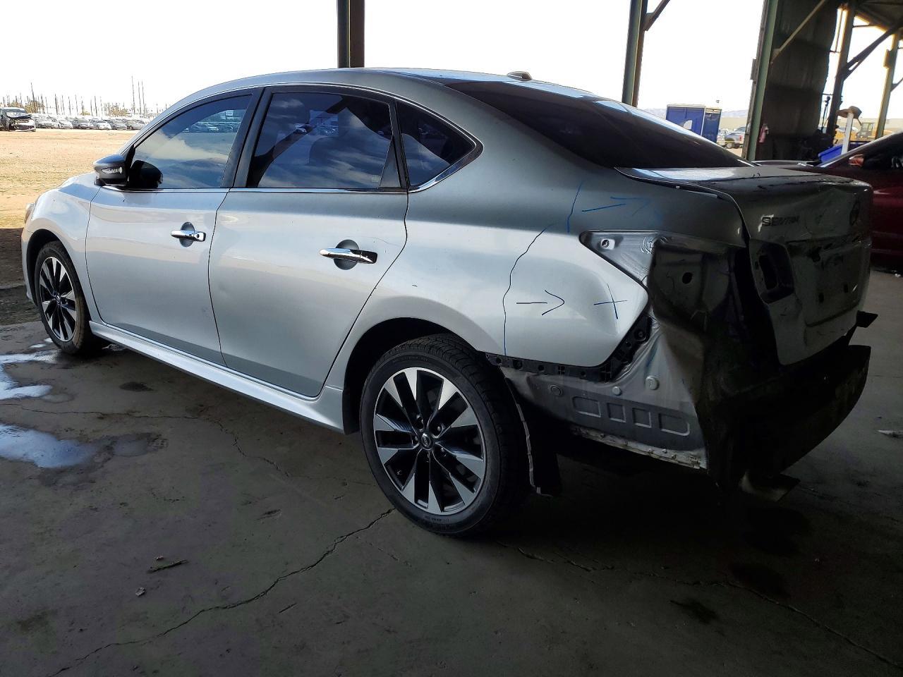 2016 Nissan Sentra Sr - zdjęcie 2
