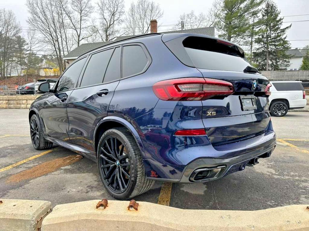 2023 BMW X5 M50I - zdjęcie 2