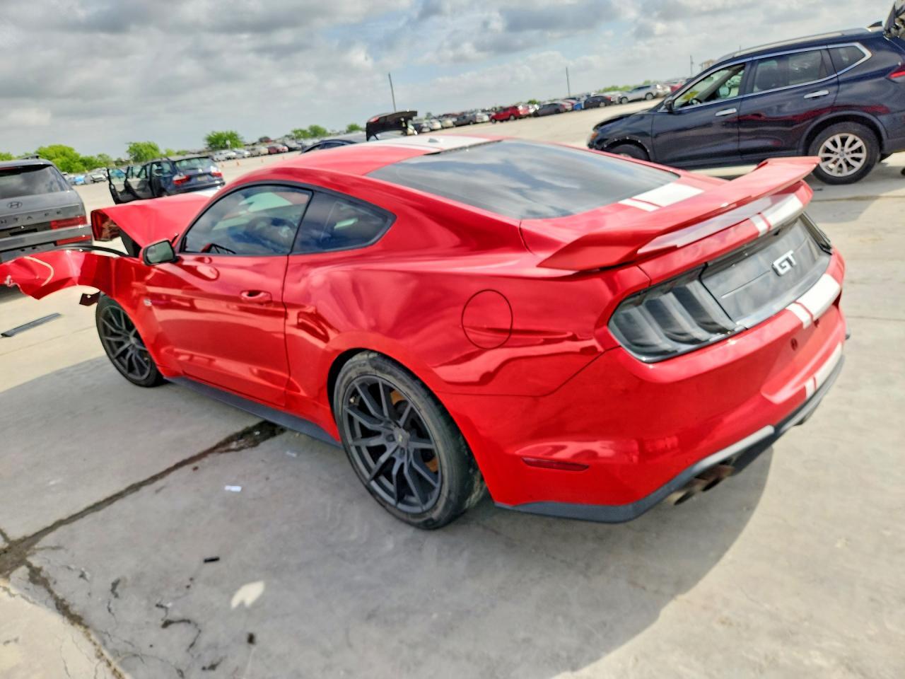 2019 Ford Mustang Gt - zdjęcie 2