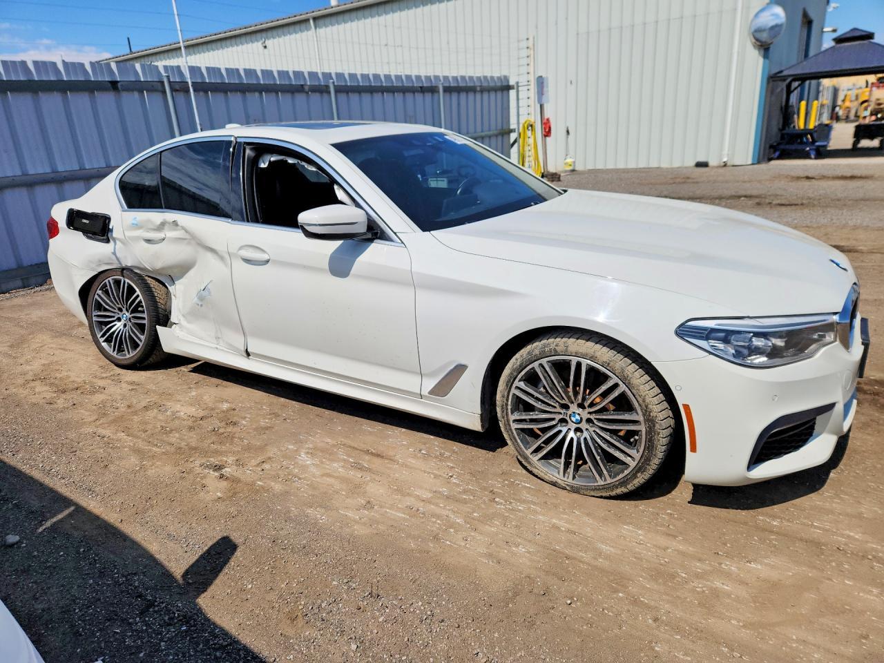 2019 BMW 530 Xi - zdjęcie 4
