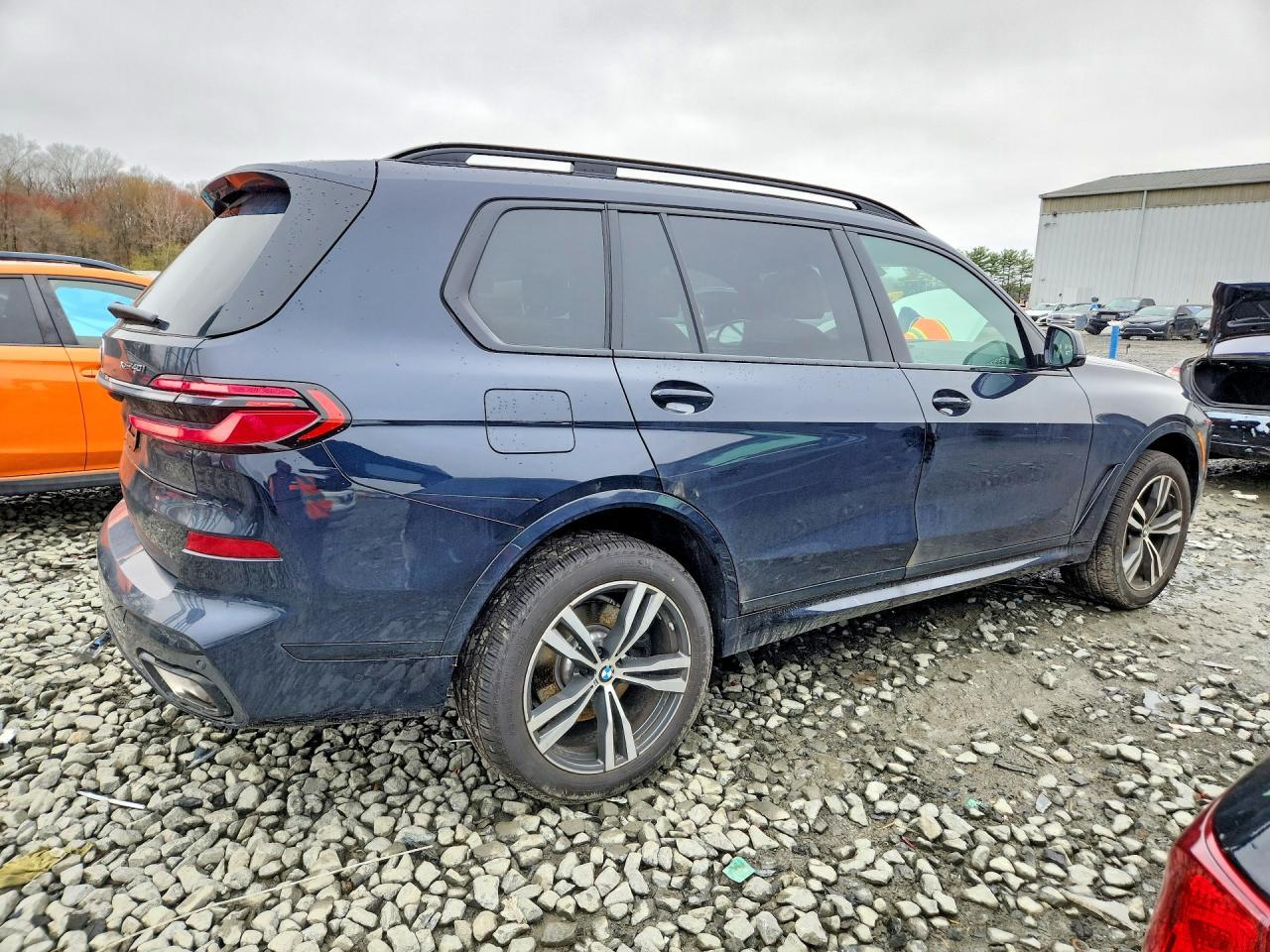 2026 BMW X7 xDrive40I - zdjęcie 3