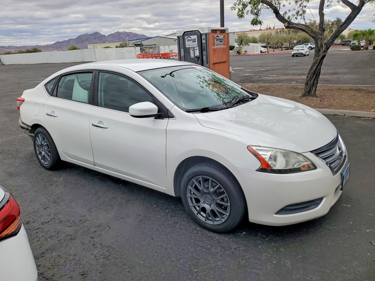 2013 Nissan Sentra - zdjęcie 4