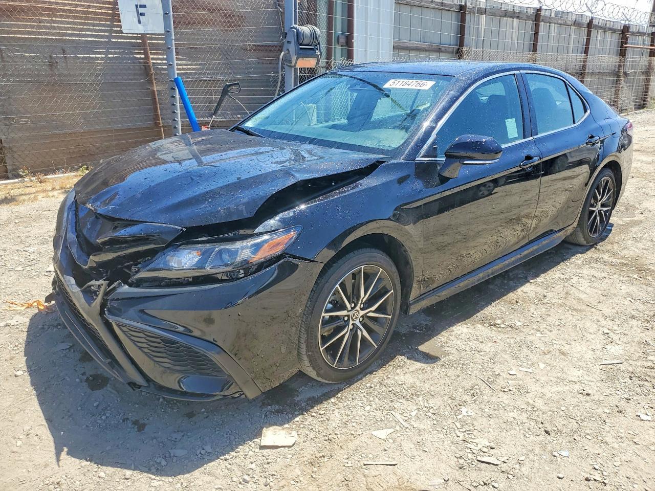 2024 Toyota Camry Se - zdjęcie główne