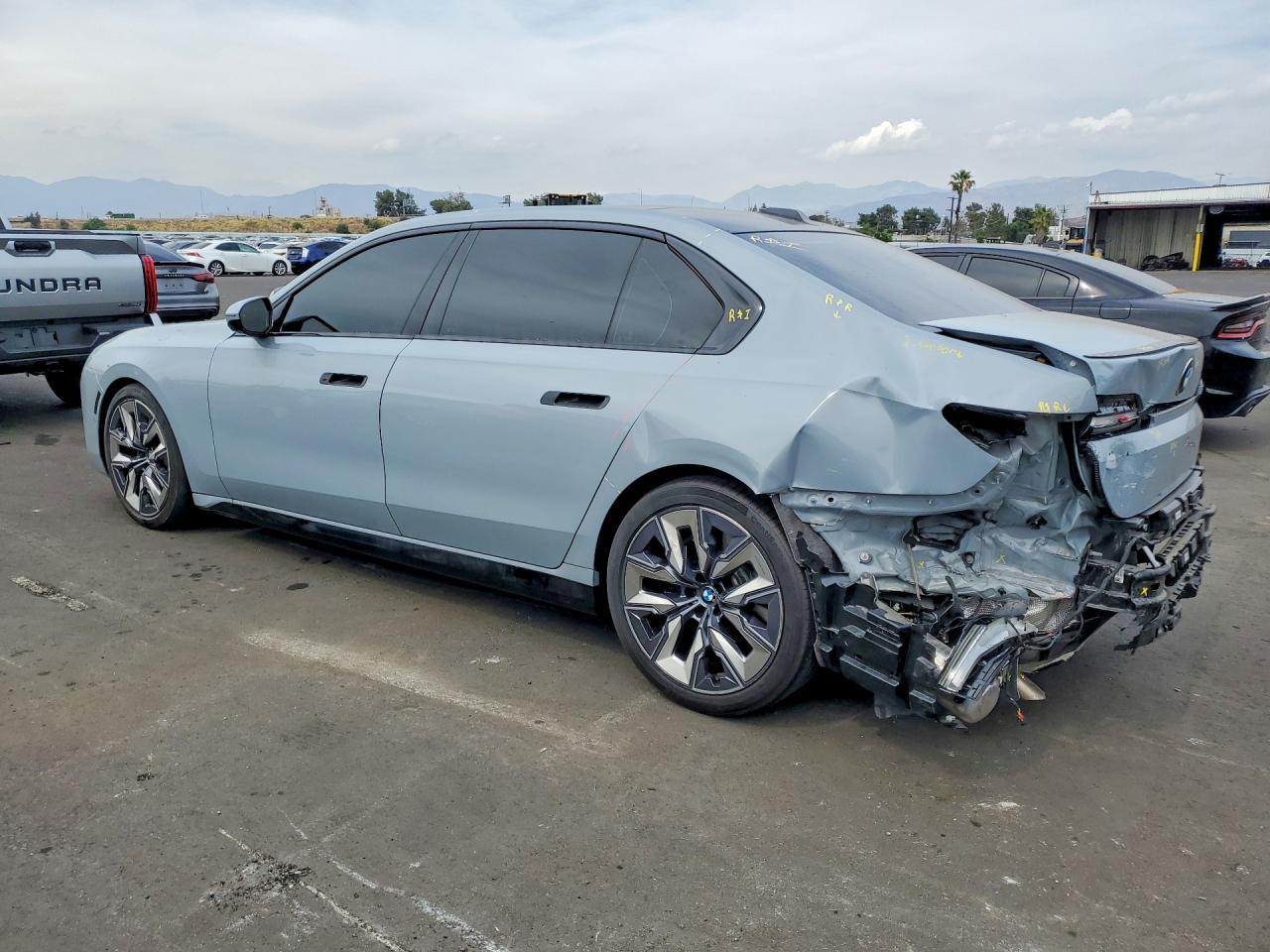 2024 BMW 740 I - zdjęcie 2