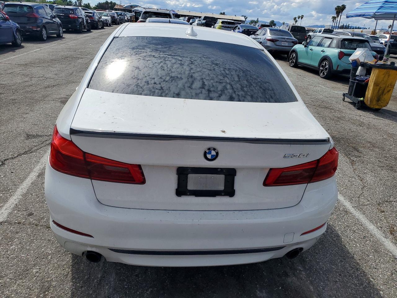 2018 BMW 530 I - zdjęcie 6
