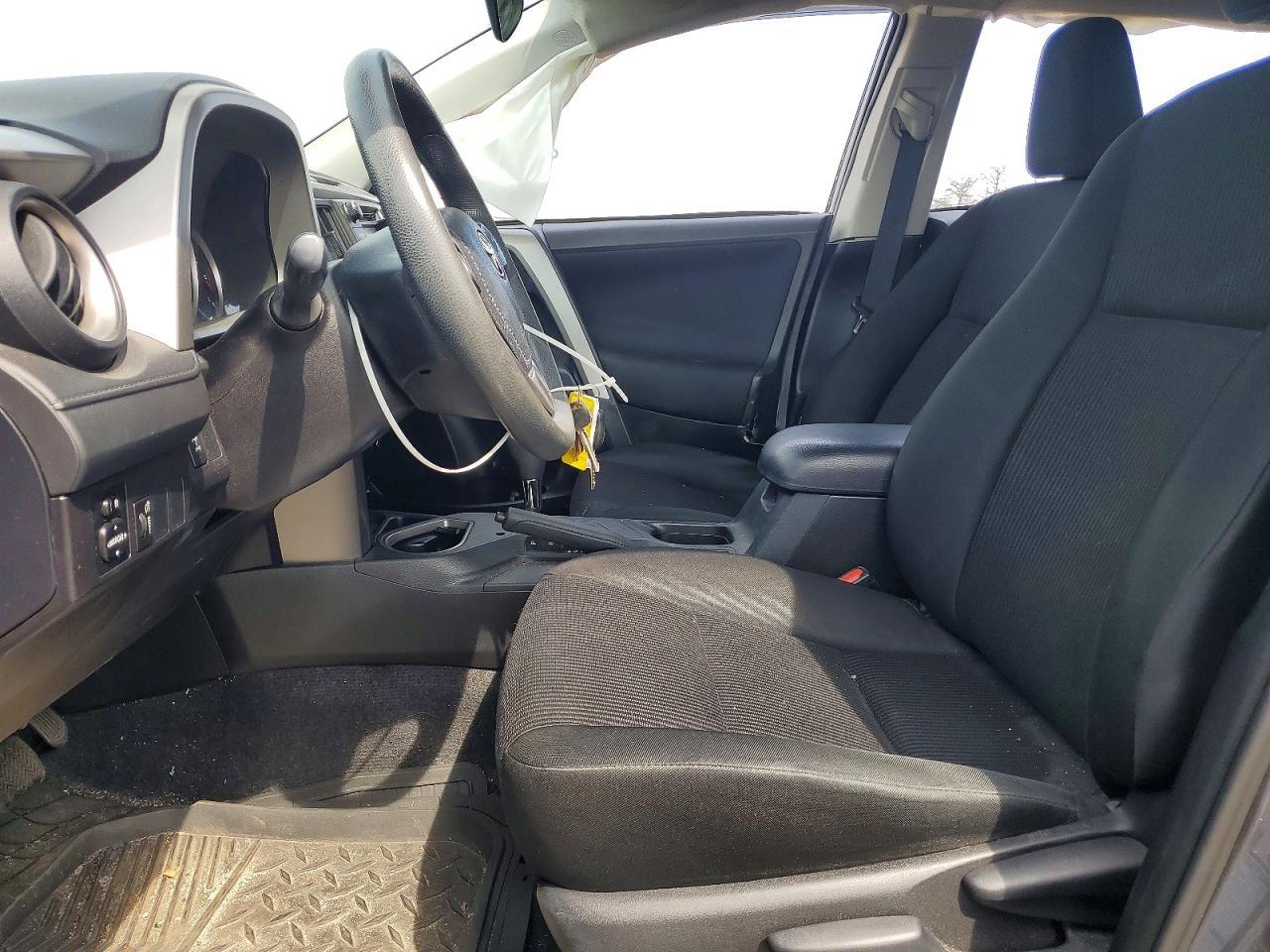 2016 Toyota Rav4 Le - zdjęcie 7