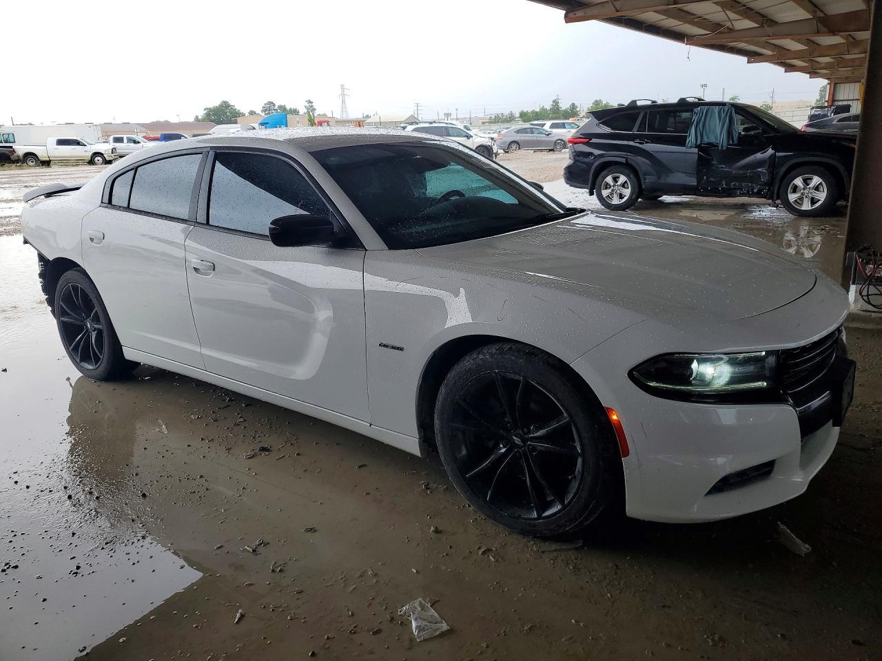 2017 Dodge Charger R - zdjęcie 4