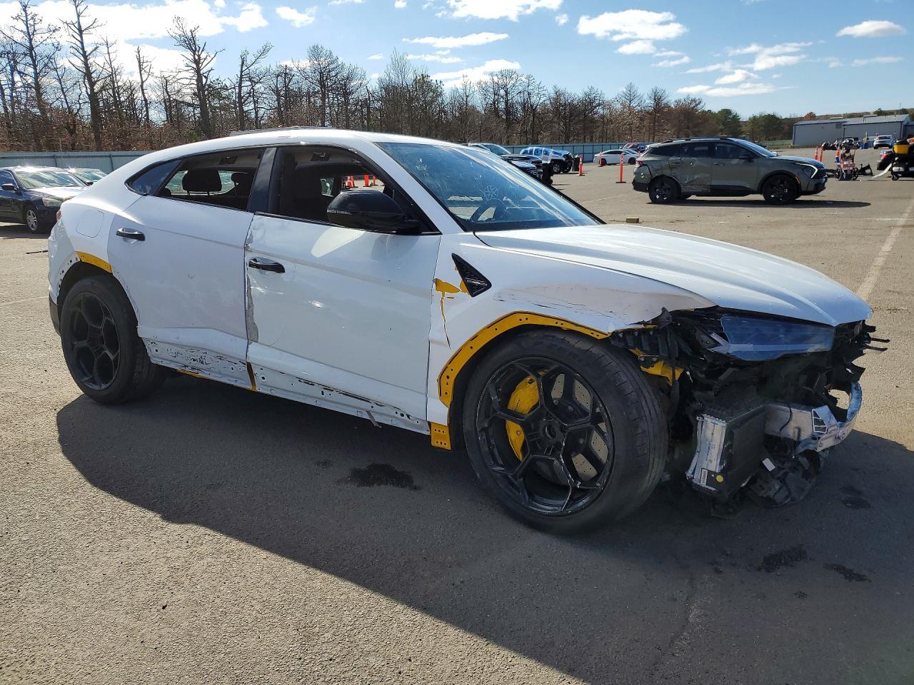 2024 Lamborghini Urus Performante - zdjęcie 4