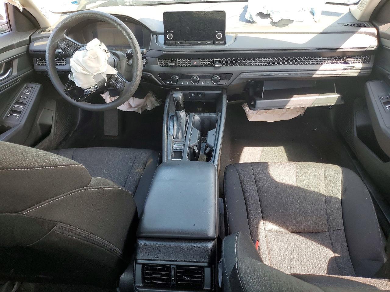 2025 Honda Accord - zdjęcie 8