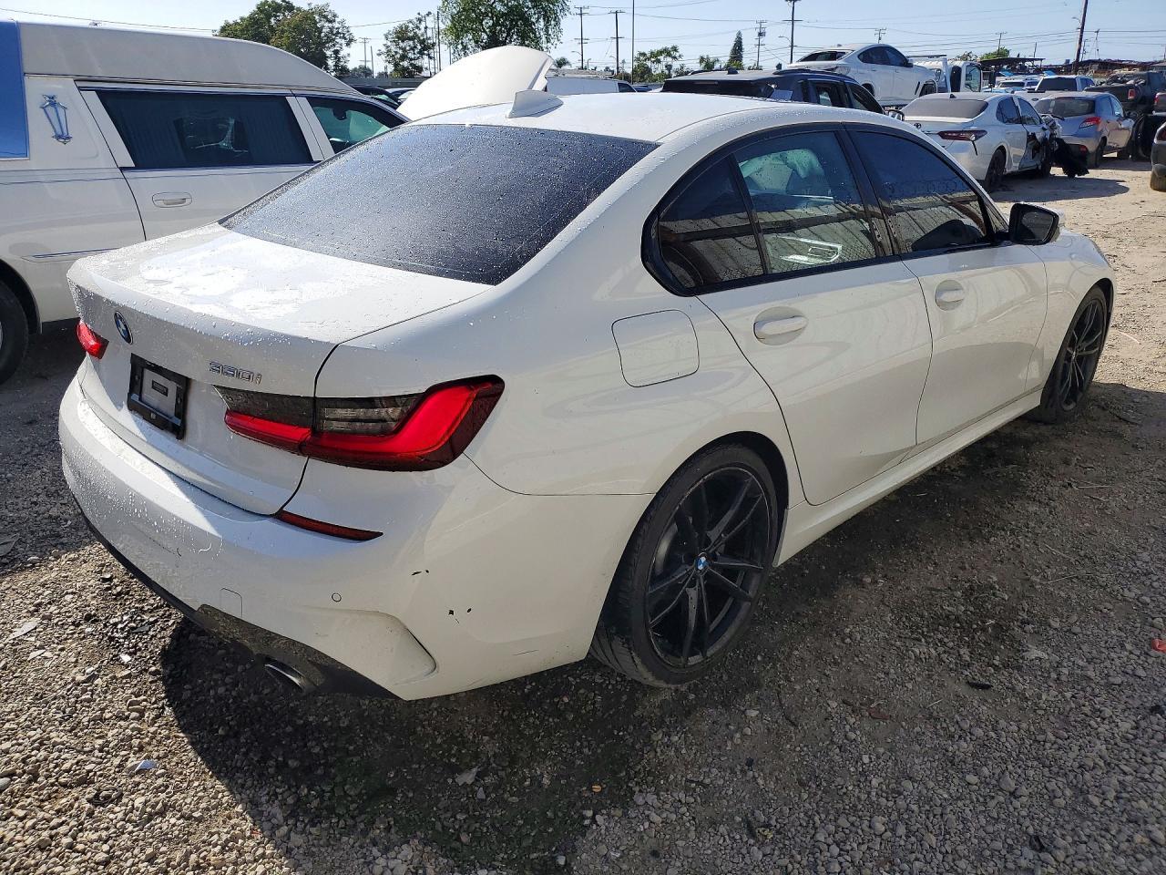 2021 BMW 330I - zdjęcie 3