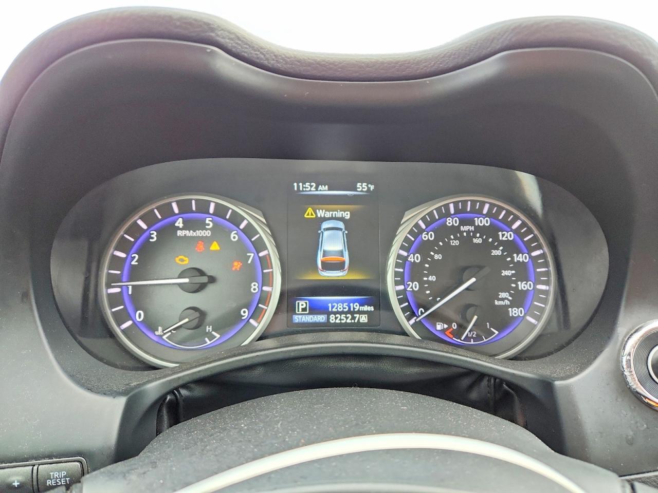 2017 Infiniti Q50 - zdjęcie 9