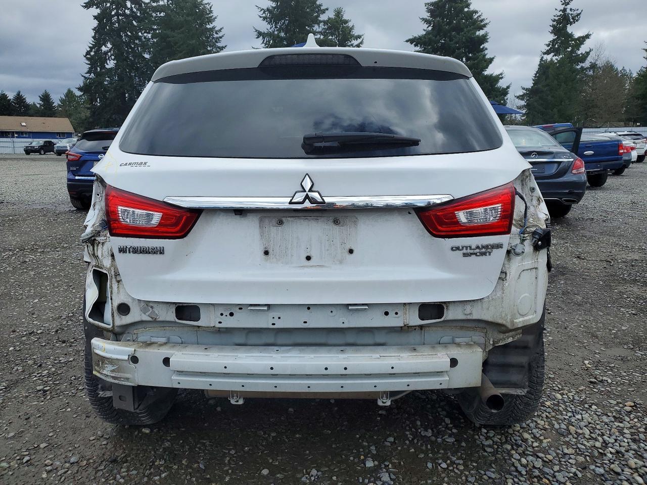 2018 Mitsubishi Outlander Sport Es - zdjęcie 6