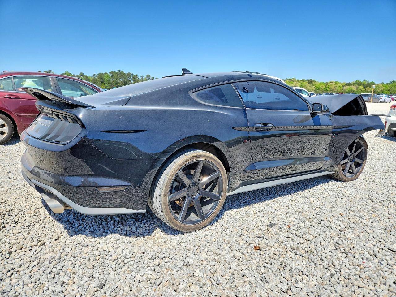 Ford Mustang - zdjęcie 3