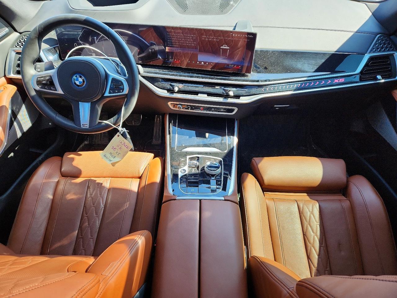 2026 BMW X5 xDrive50E - zdjęcie 8