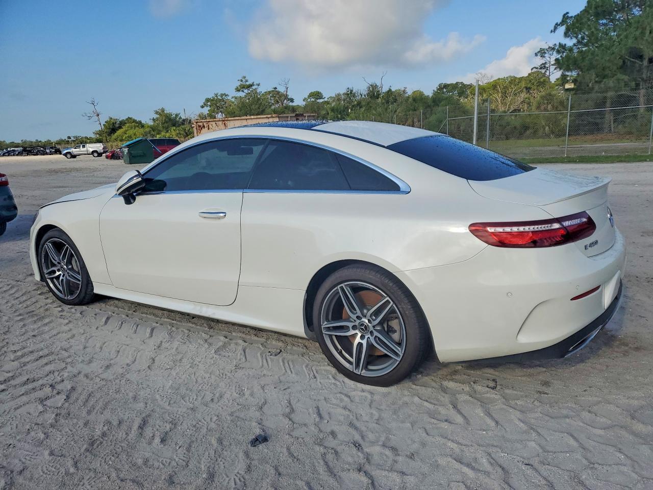 2020 Mercedes-Benz E 450 - zdjęcie 2