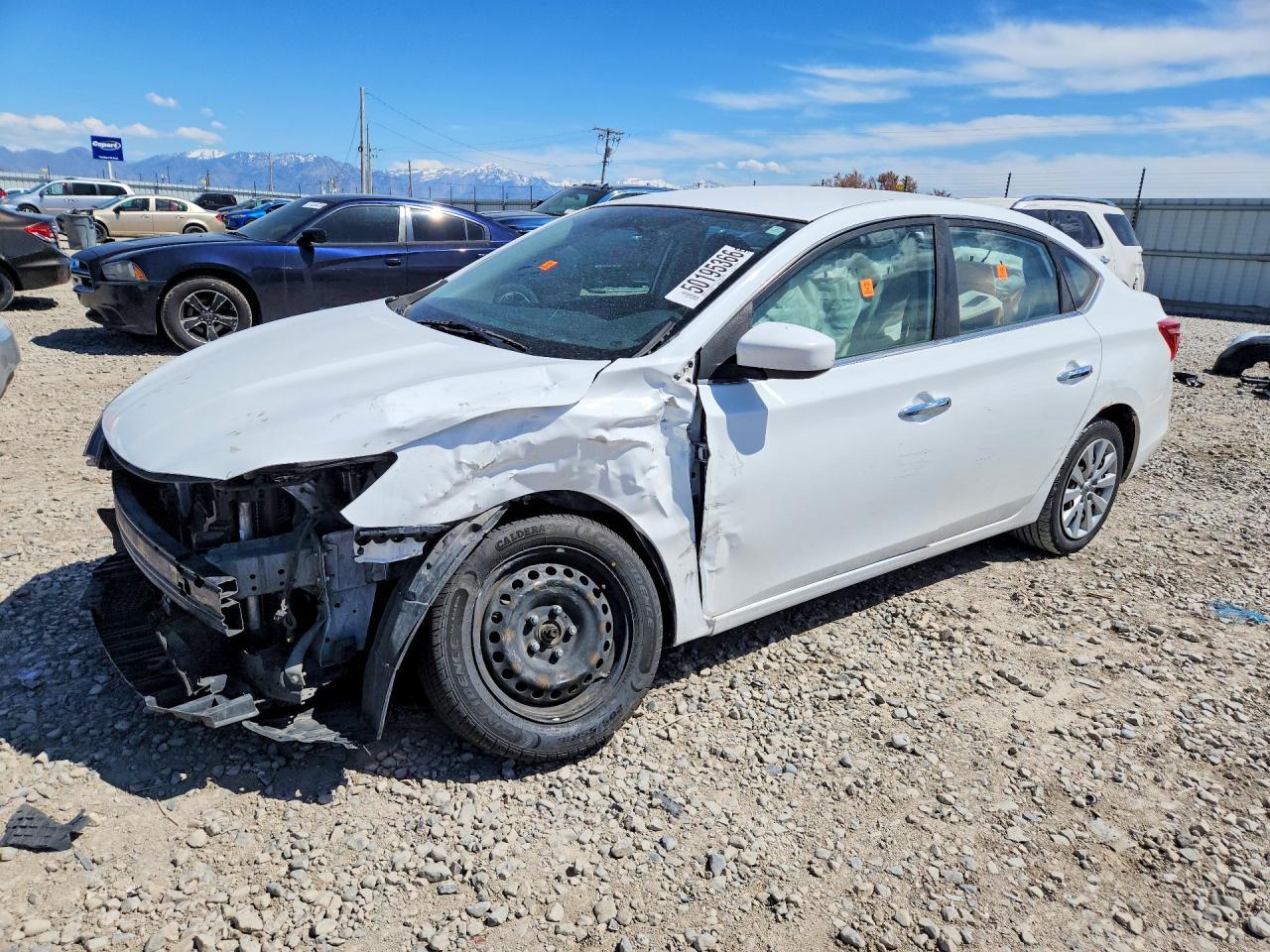 2019 Nissan Sentra S - zdjęcie główne