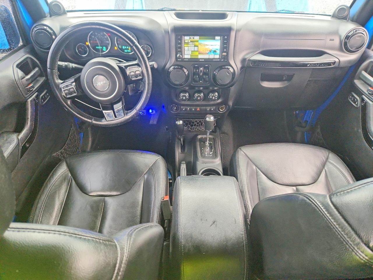 2014 Jeep Wrangler Unlimited Sahara - zdjęcie 8