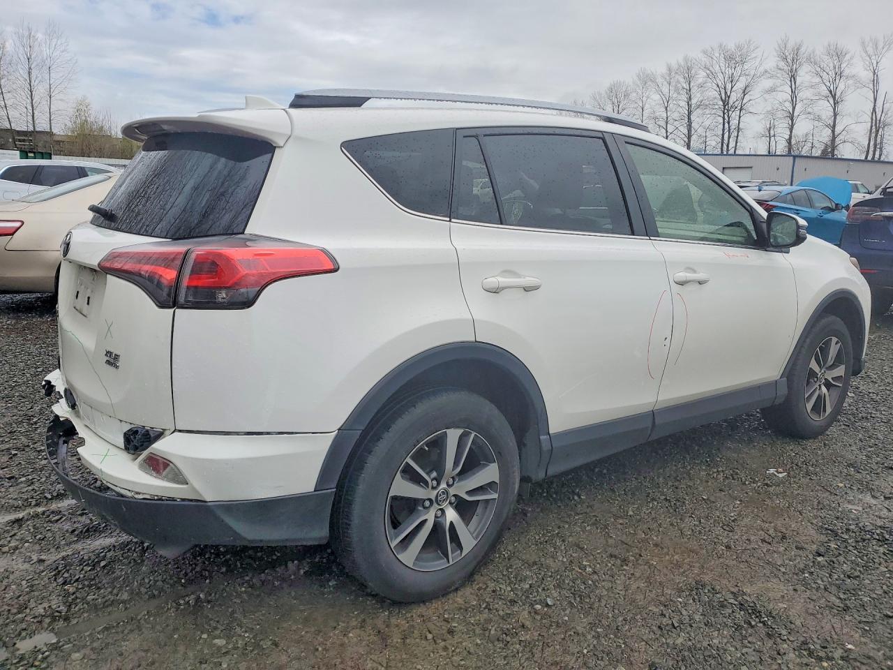 2018 Toyota Rav4 Xle - zdjęcie 3