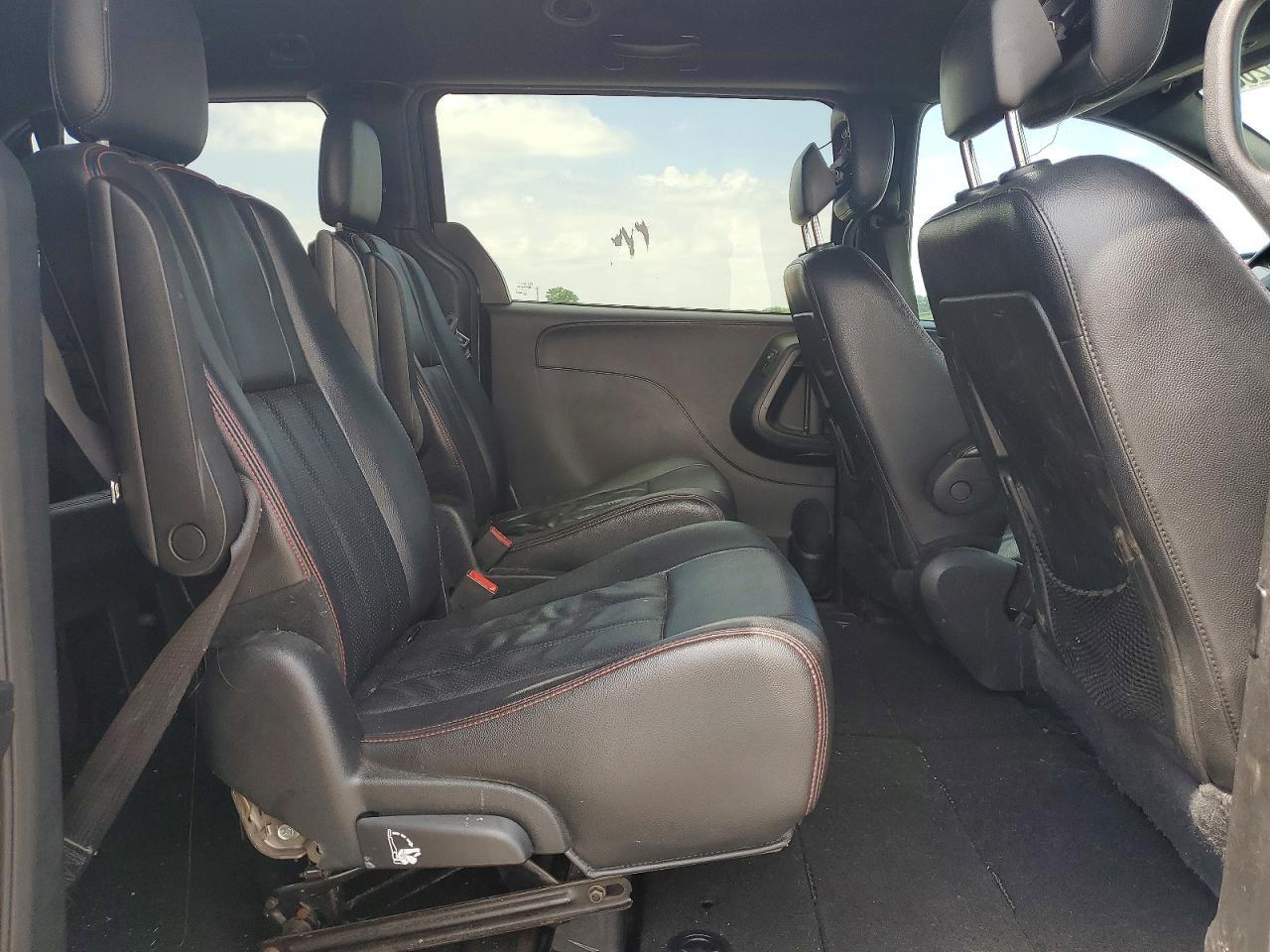2016 Dodge Grand Caravan R - zdjęcie 11