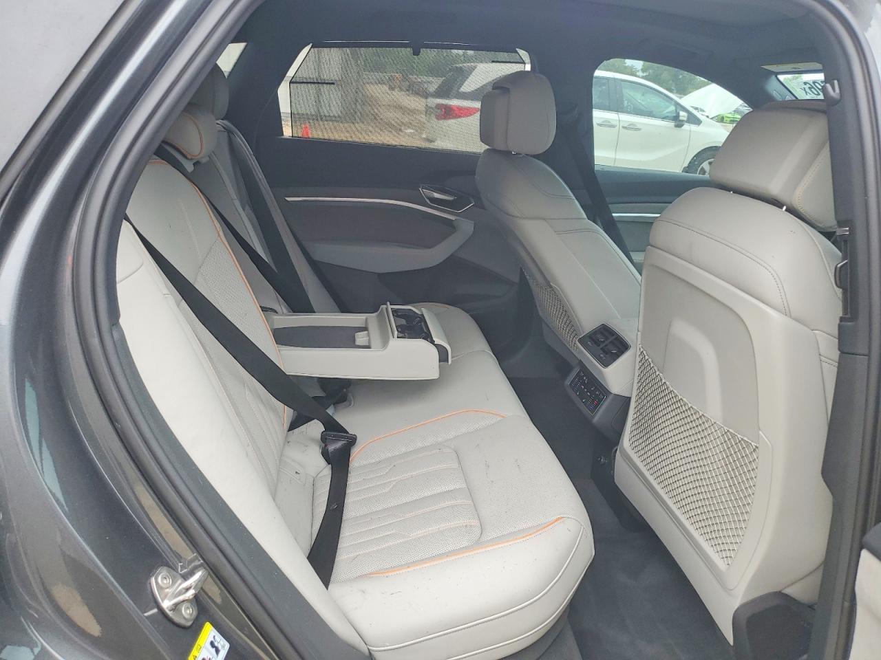 2024 Audi Q8 E-Tron Prestige - zdjęcie 10