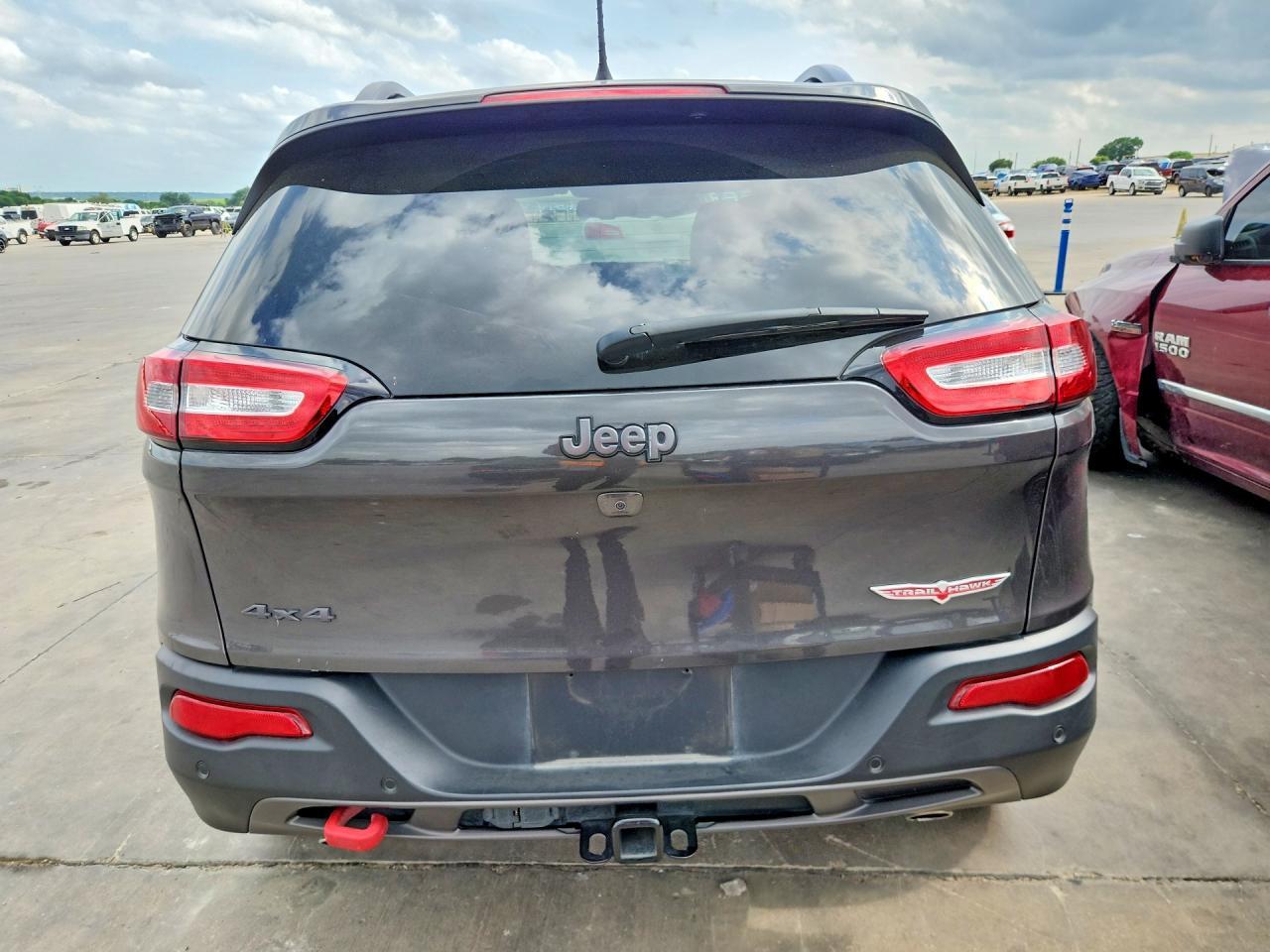 2015 Jeep Cherokee Trailhawk - zdjęcie 6