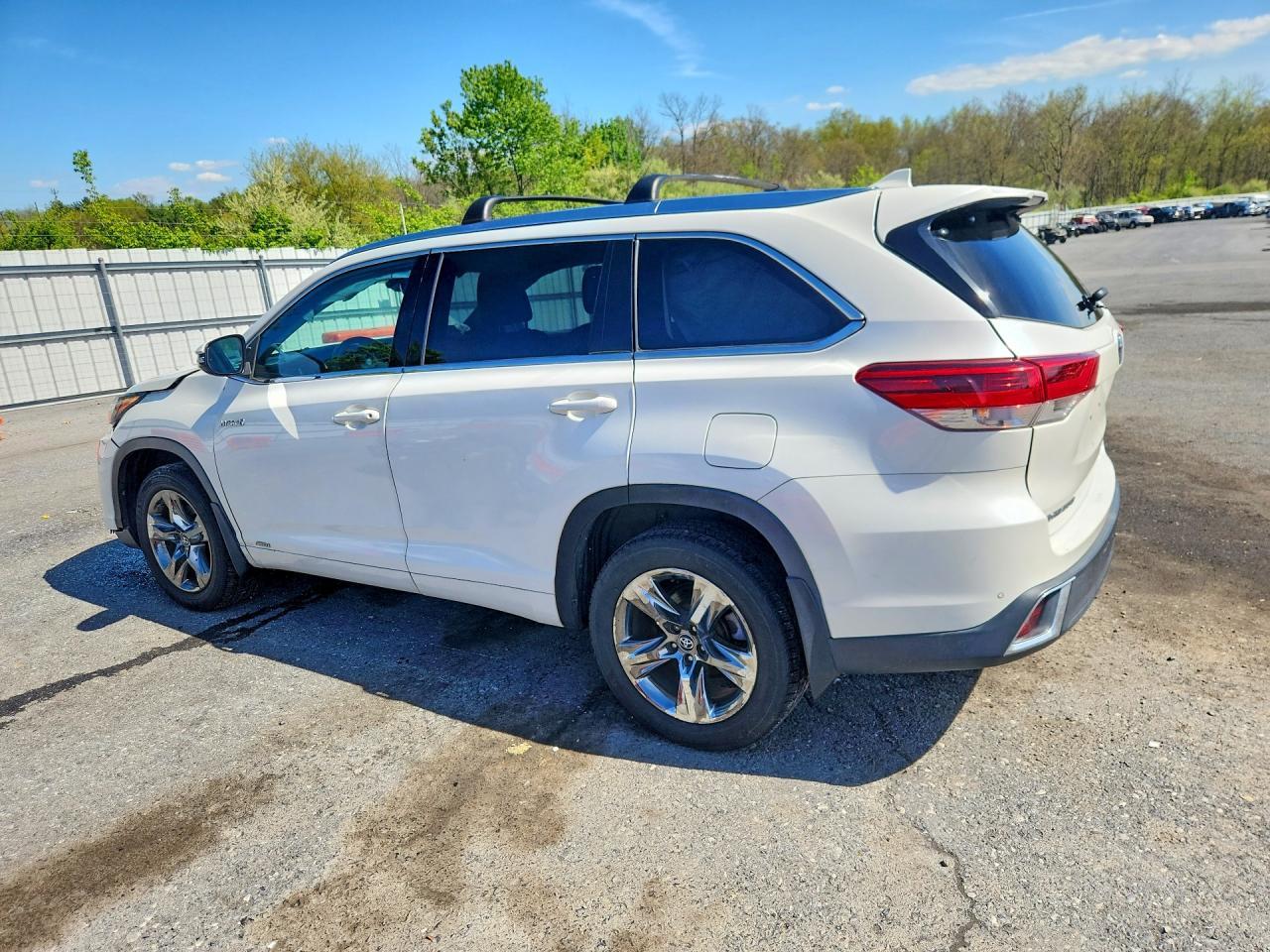 2018 Toyota Highlander Hybrid Limited Platinum - zdjęcie 2