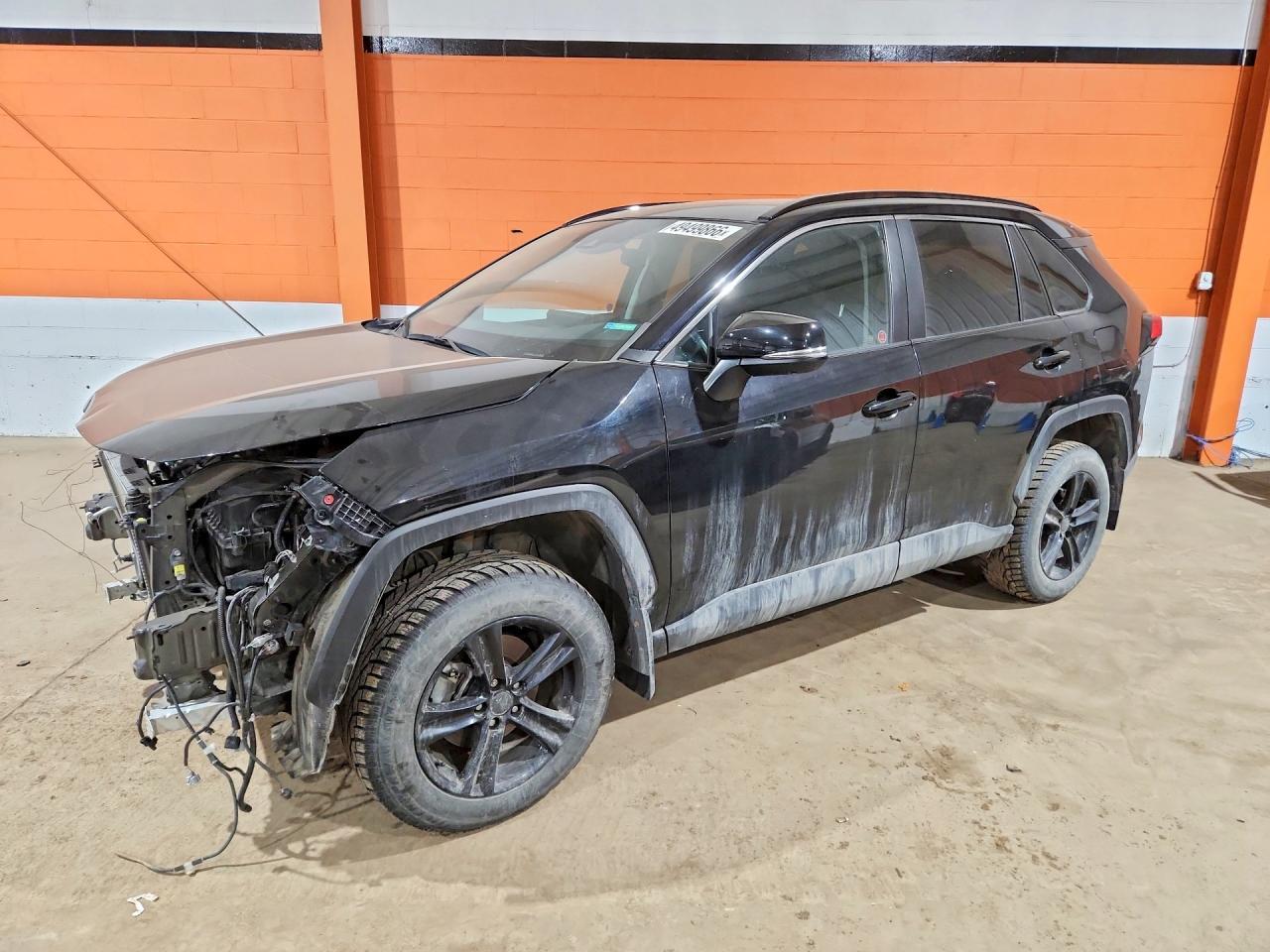 2020 Toyota Rav4 Xle - zdjęcie główne