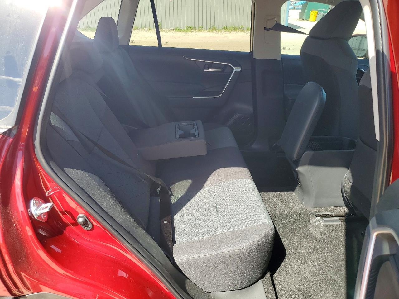 2025 Toyota Rav4 Xle - zdjęcie 11