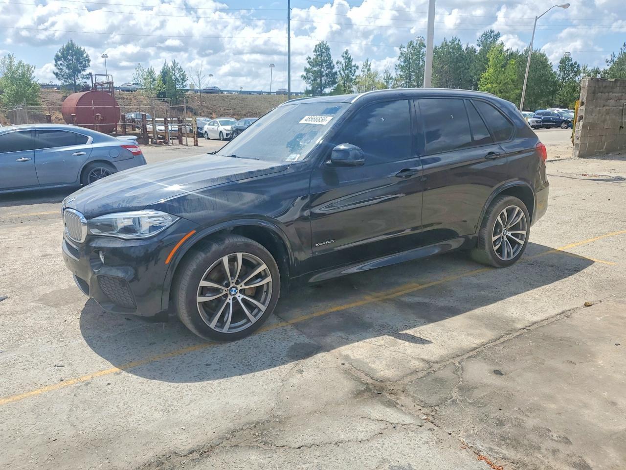 2015 BMW X5 xDrive50I - zdjęcie główne