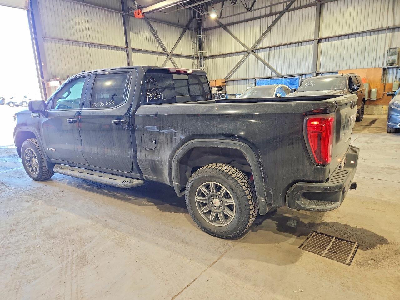 2024 GMC Sierra K1500 At4 - zdjęcie 2