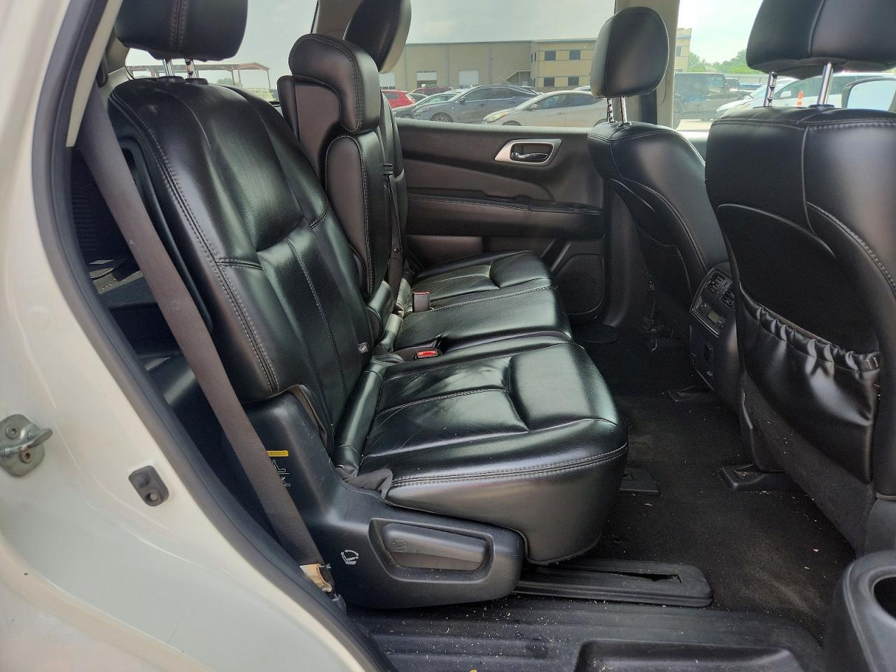 2017 Nissan Pathfinder Sl - zdjęcie 10