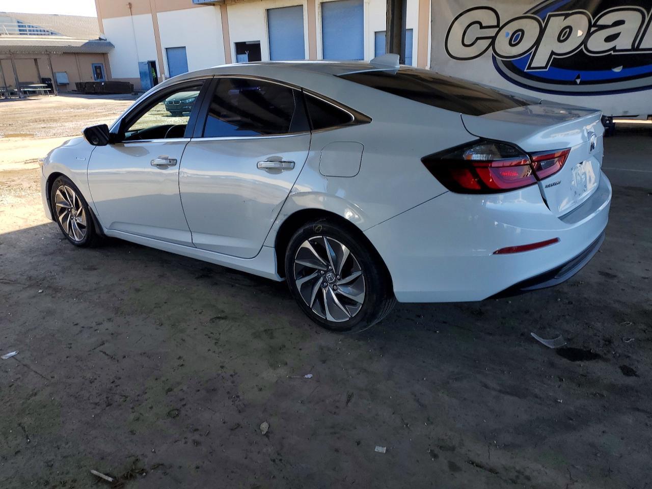 2022 Honda Insight Touring - zdjęcie 2