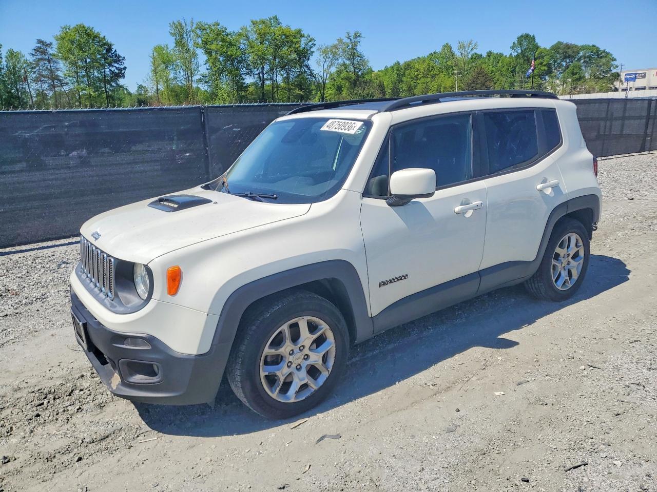 2016 Jeep Renegade Latitude - zdjęcie główne