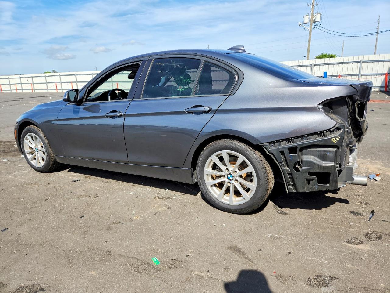 2018 BMW 320 I - zdjęcie 2