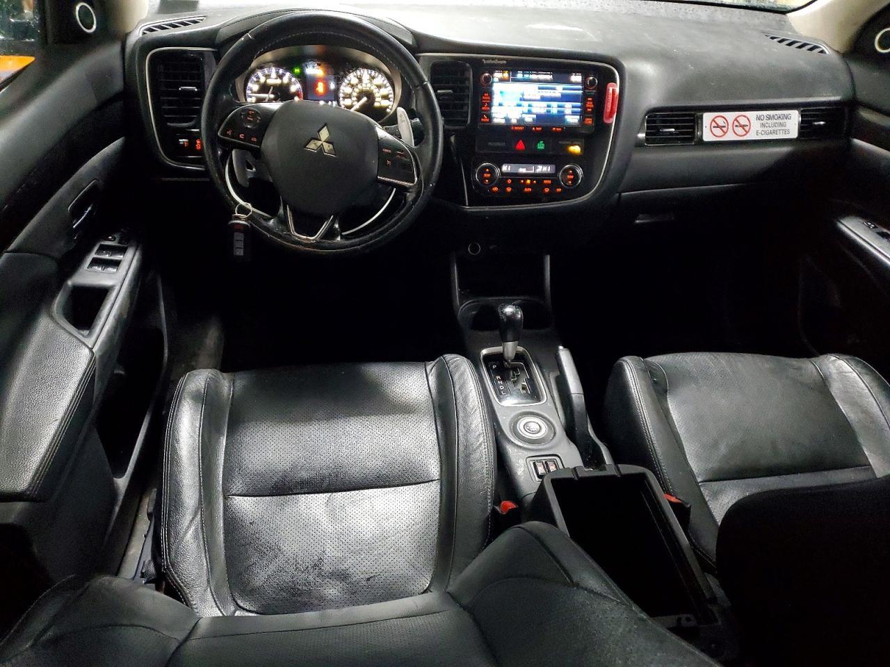 2016 Mitsubishi Outlander Gt - zdjęcie 8