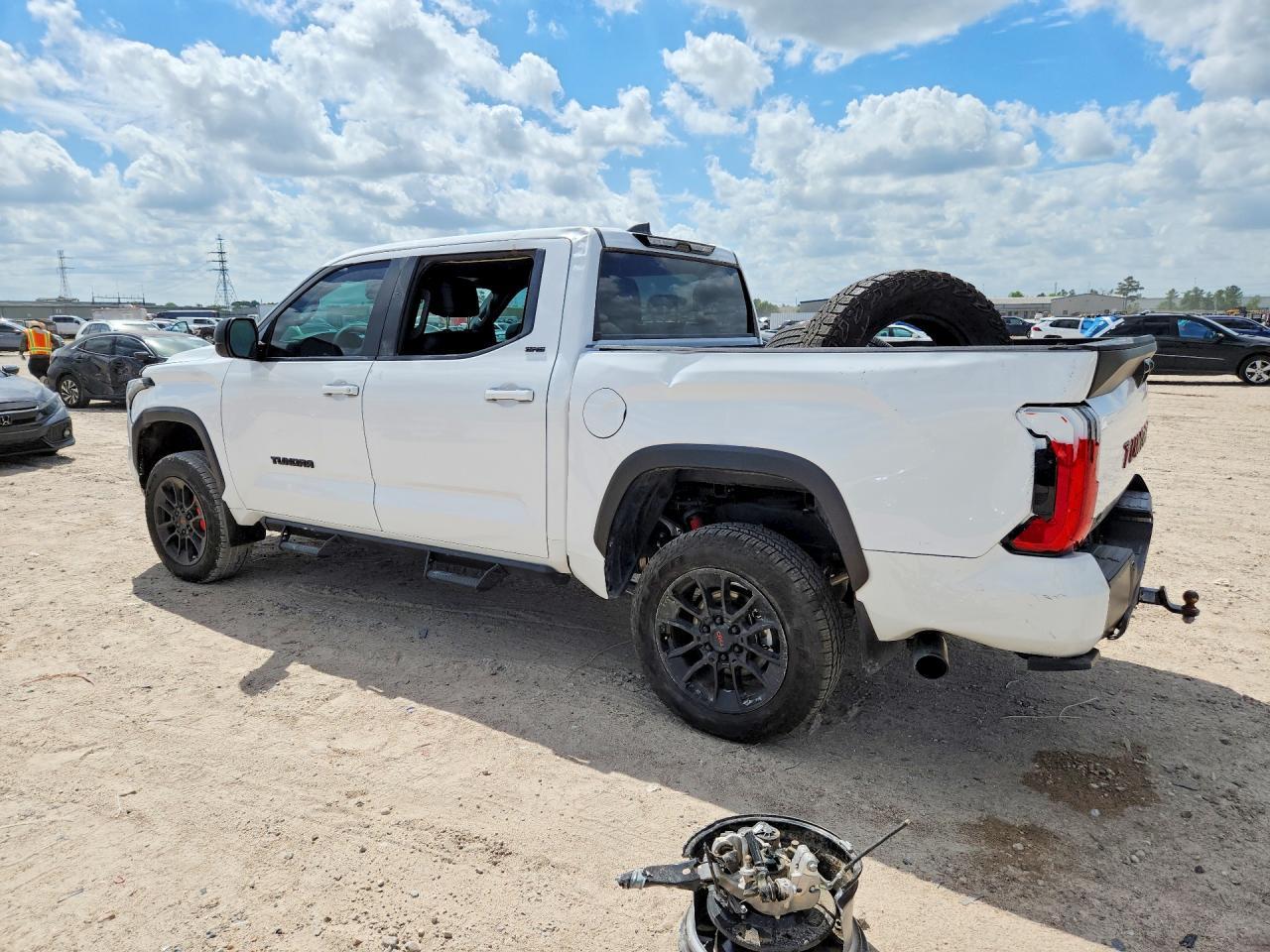 2025 Toyota Tundra Sr5 - zdjęcie 2